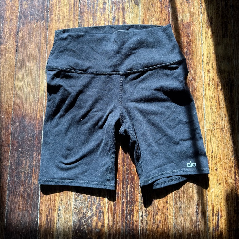 Alo biker shorts